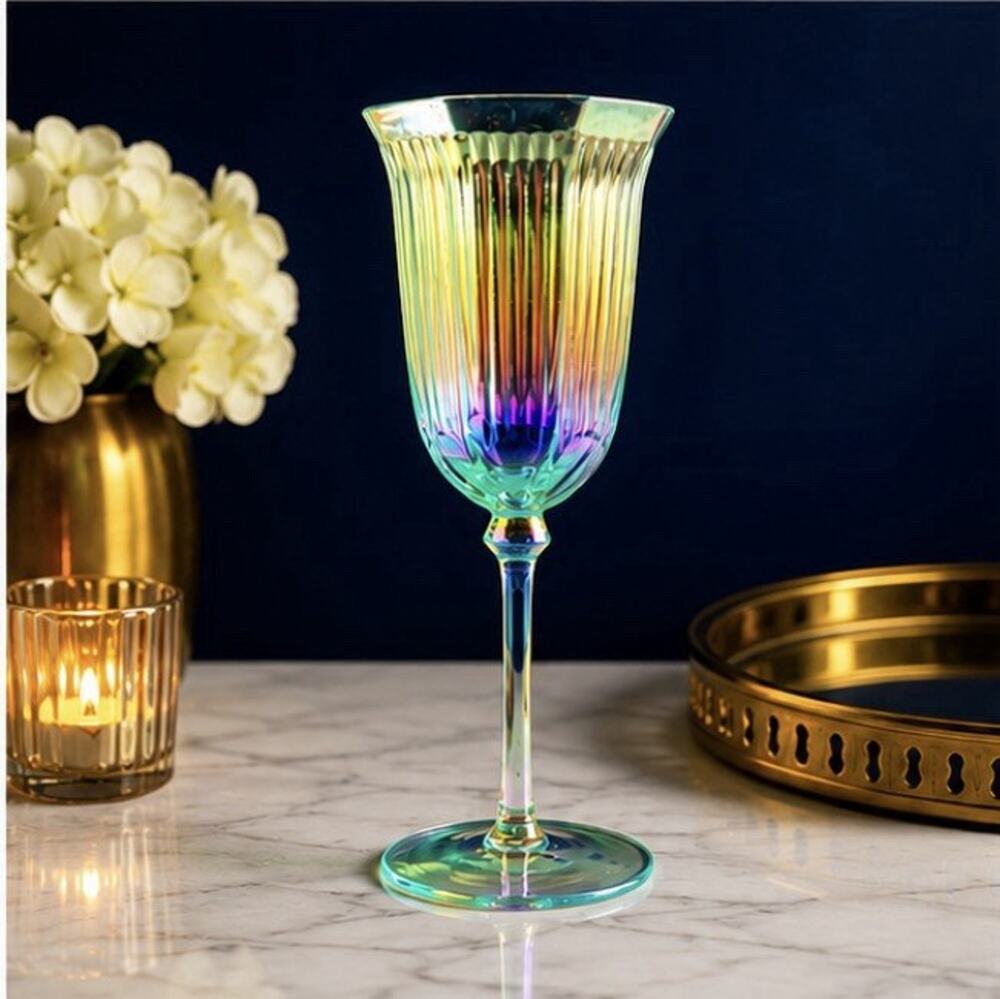 Rare Anthropologie Wine Stem Glass Iridescent Green Color Shift 8 3/4" GORGEOUS!